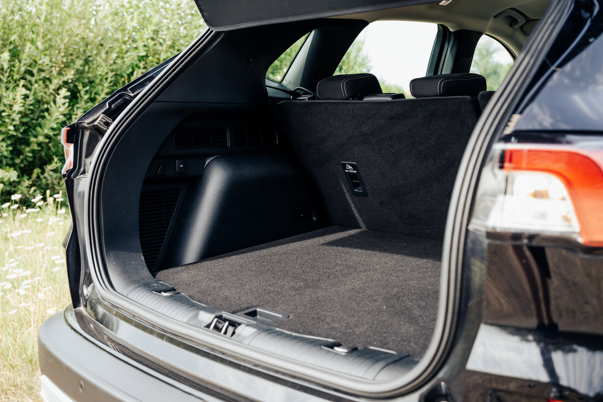 FORD KUGA 2.5 HYBRID FLEXIFUEL E85 Titanium (V286-182)