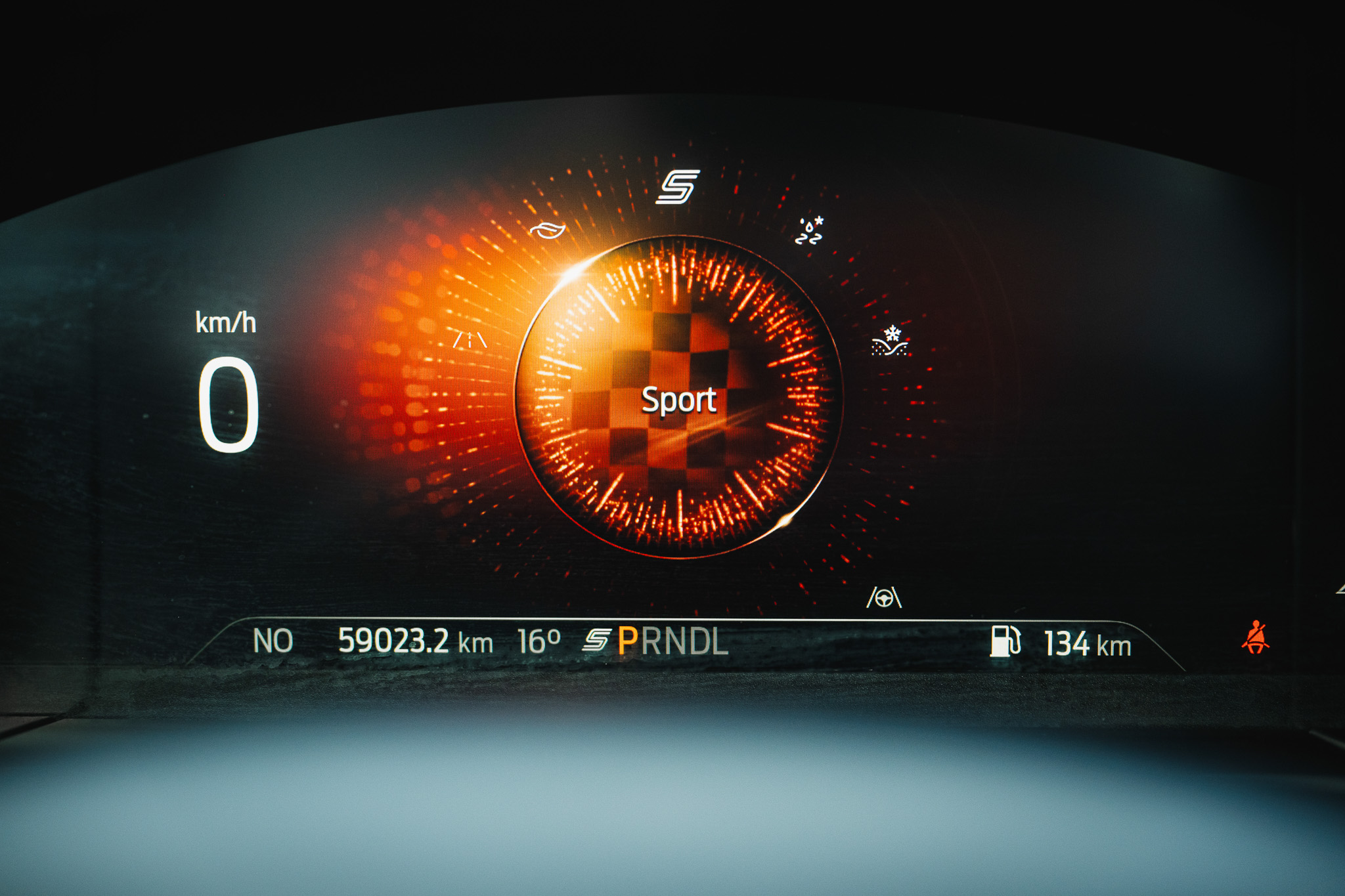 FORD KUGA 2.5 HYBRID FLEXIFUEL E85 ST-Line (V295-296)
