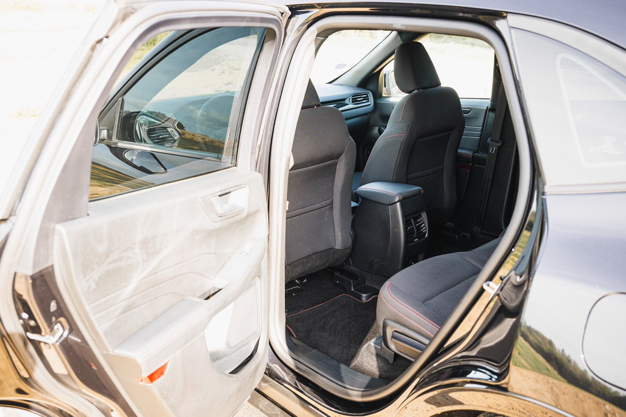 FORD KUGA 2.5 HYBRID FLEXIFUEL E85 ST-Line (V295-296)