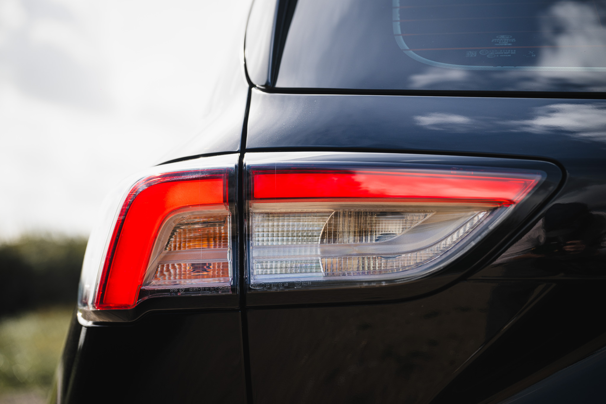 FORD KUGA 2.5 HYBRID FLEXIFUEL E85 ST-Line (V295-296)