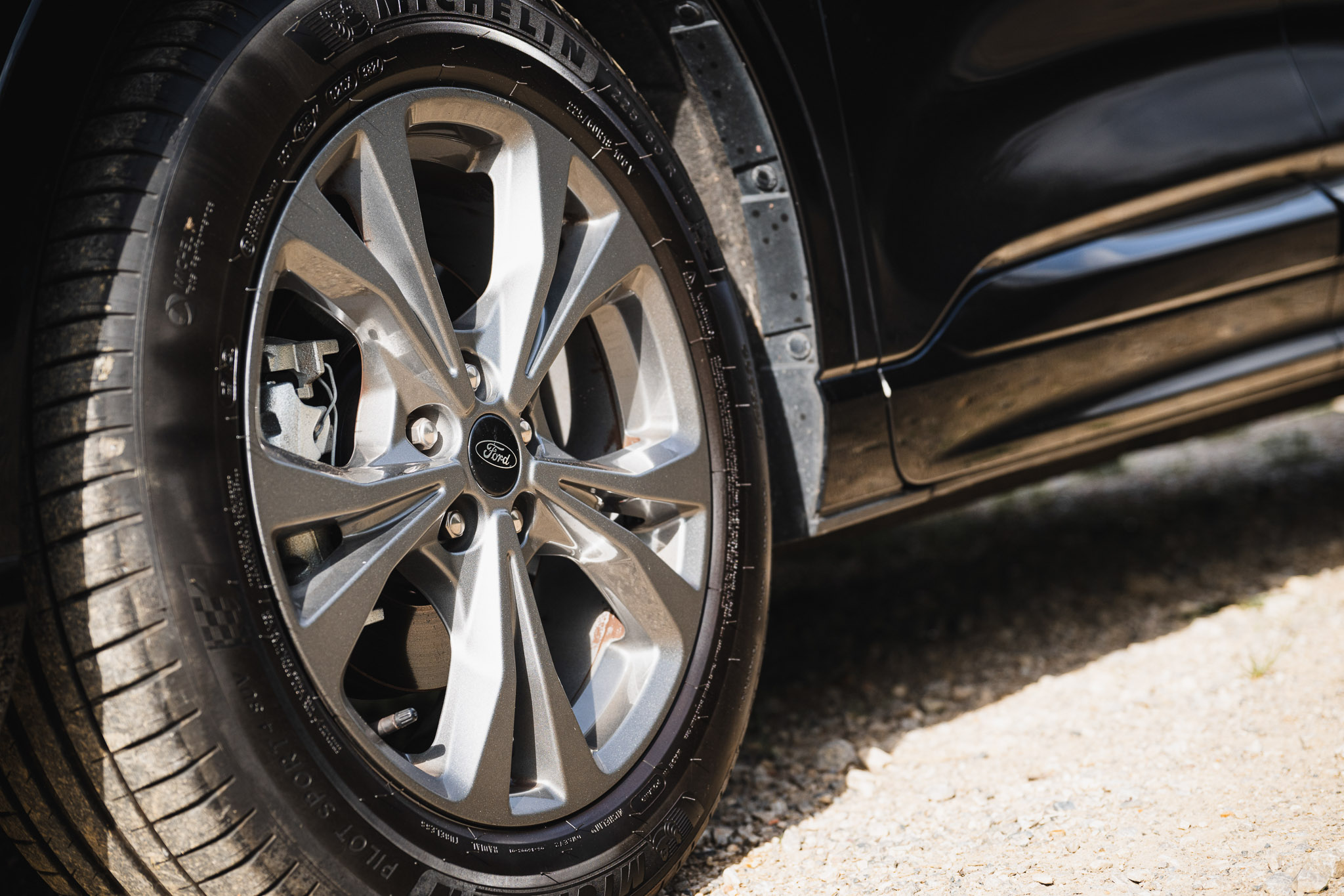 FORD KUGA 2.5 HYBRID FLEXIFUEL E85 ST-Line (V295-296)