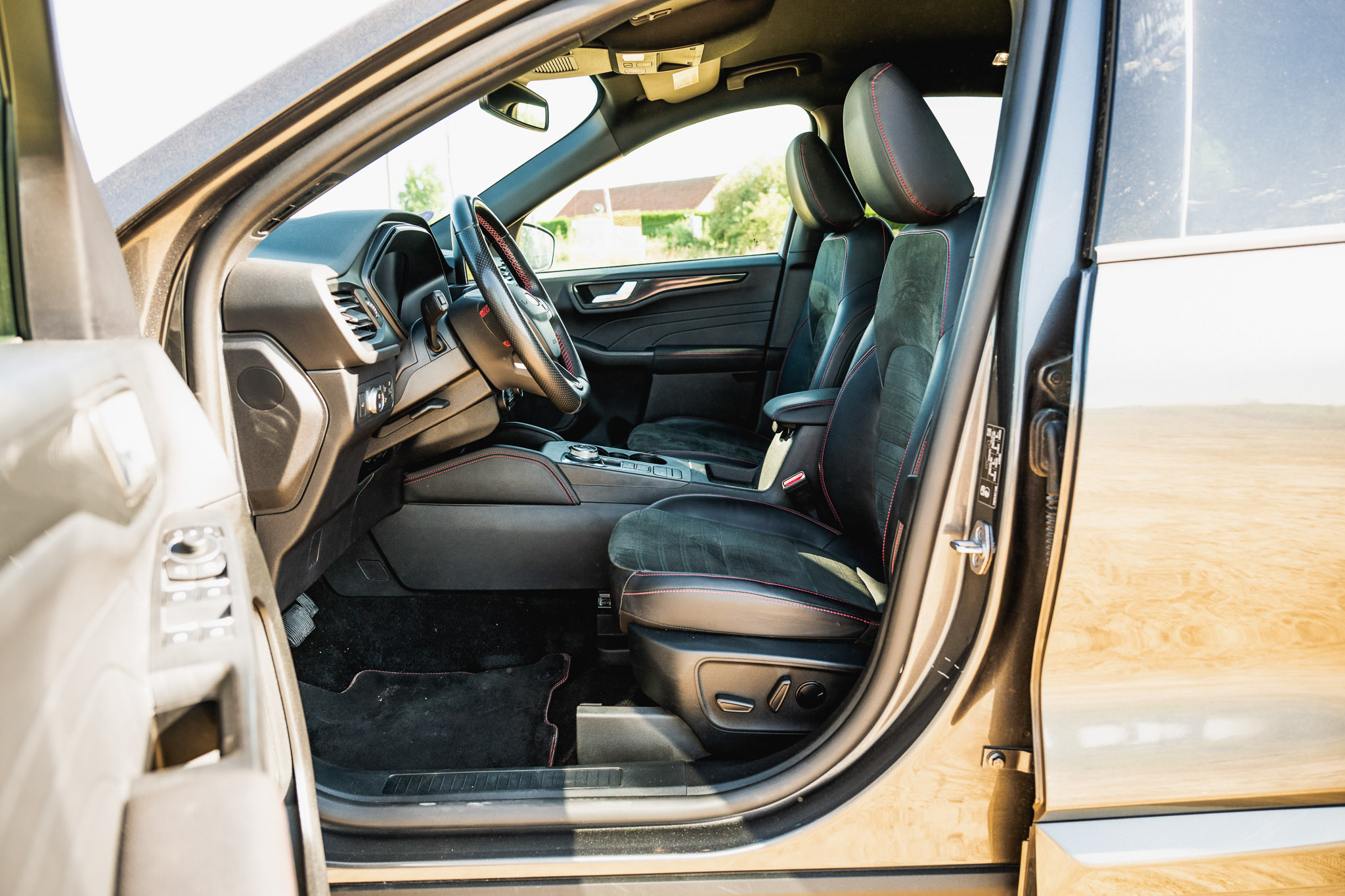 FORD KUGA 2.5 HYBRID FLEXIFUEL E85 ST-Line X
