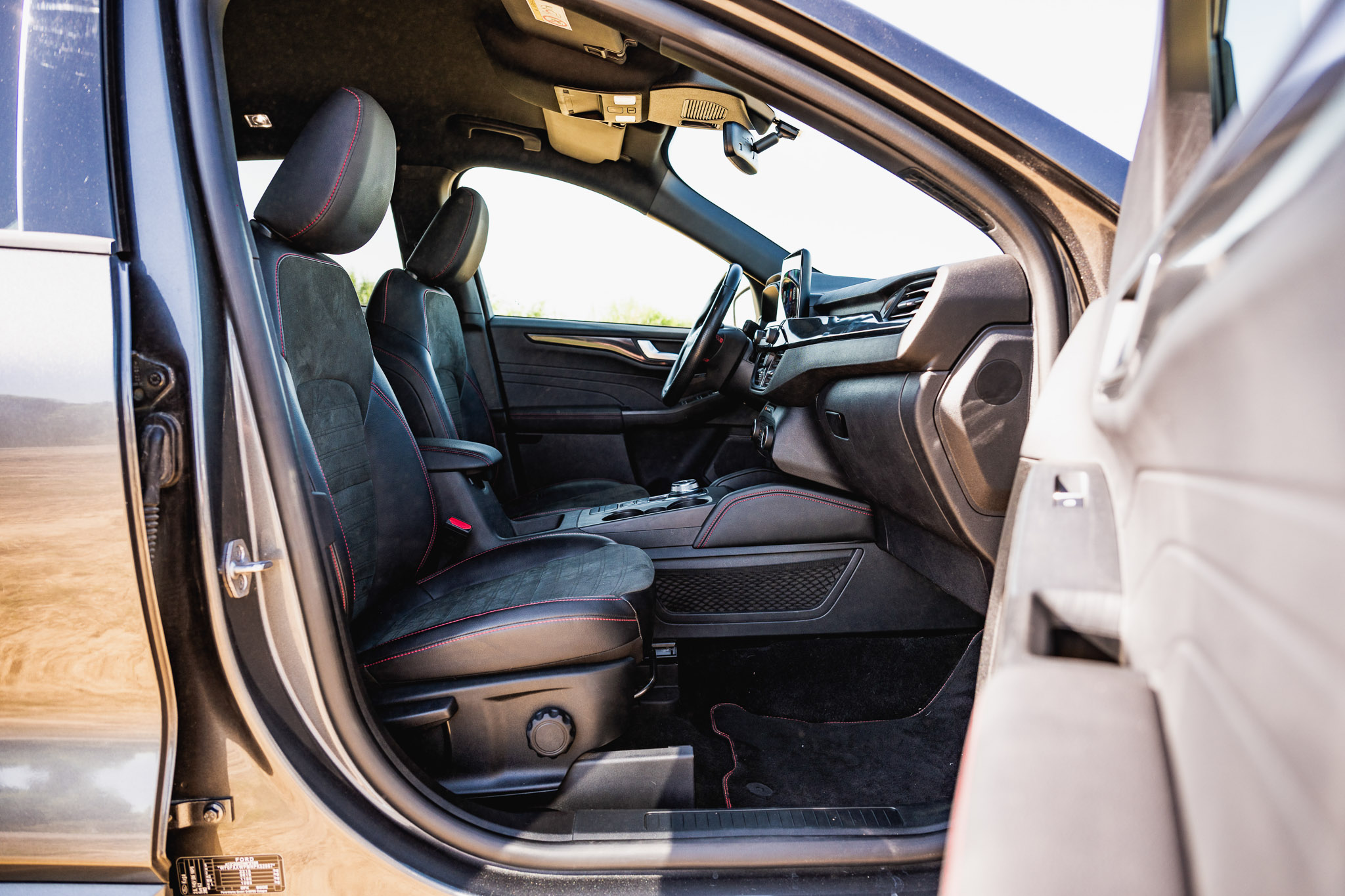 FORD KUGA 2.5 HYBRID FLEXIFUEL E85 ST-Line X