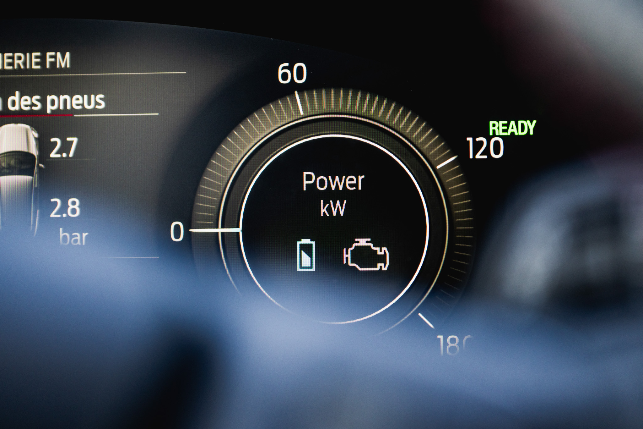 FORD KUGA 2.5 HYBRID FLEXIFUEL E85 ST-Line X