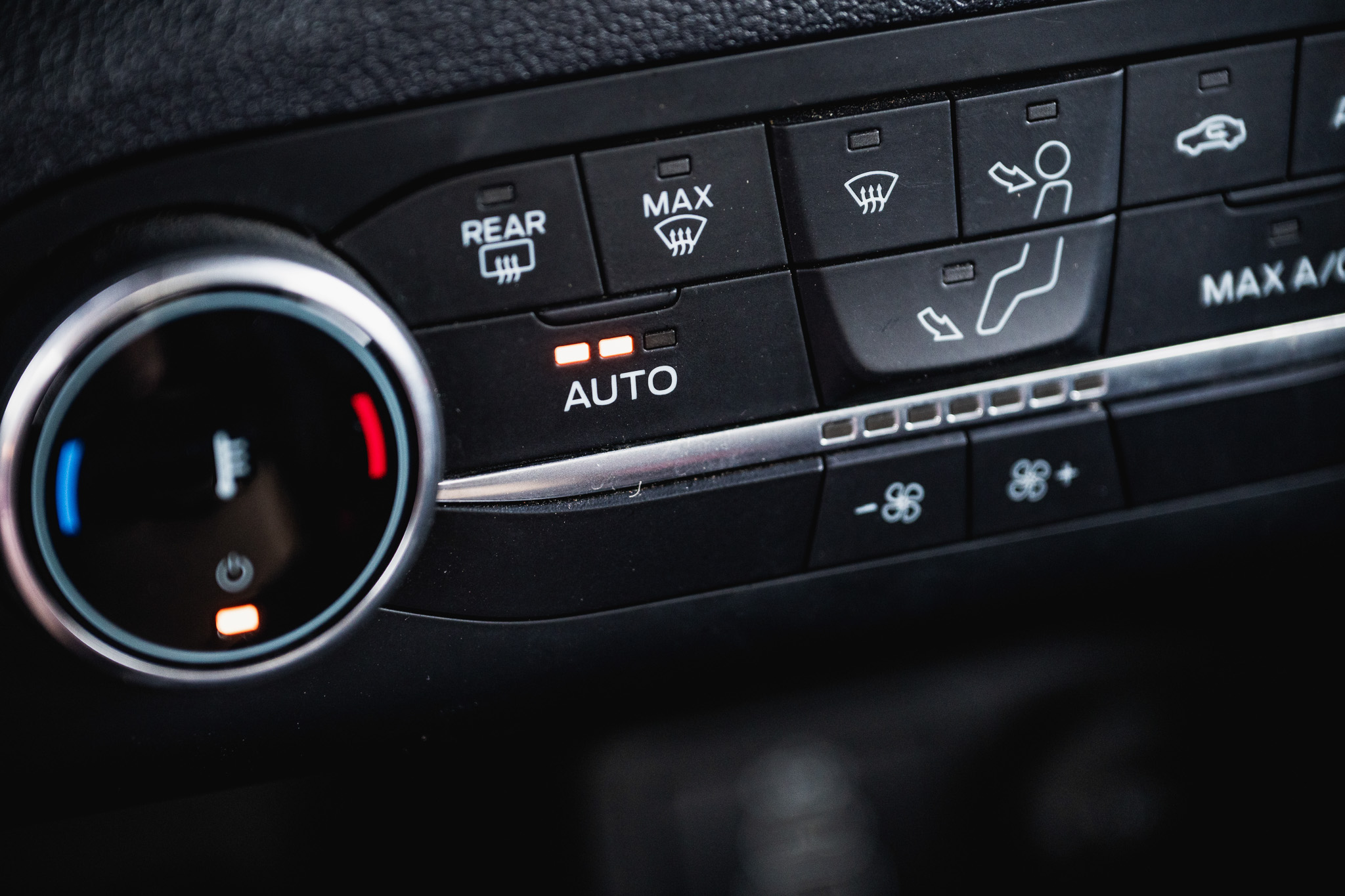 FORD KUGA 2.5 HYBRID FLEXIFUEL E85 ST-Line X