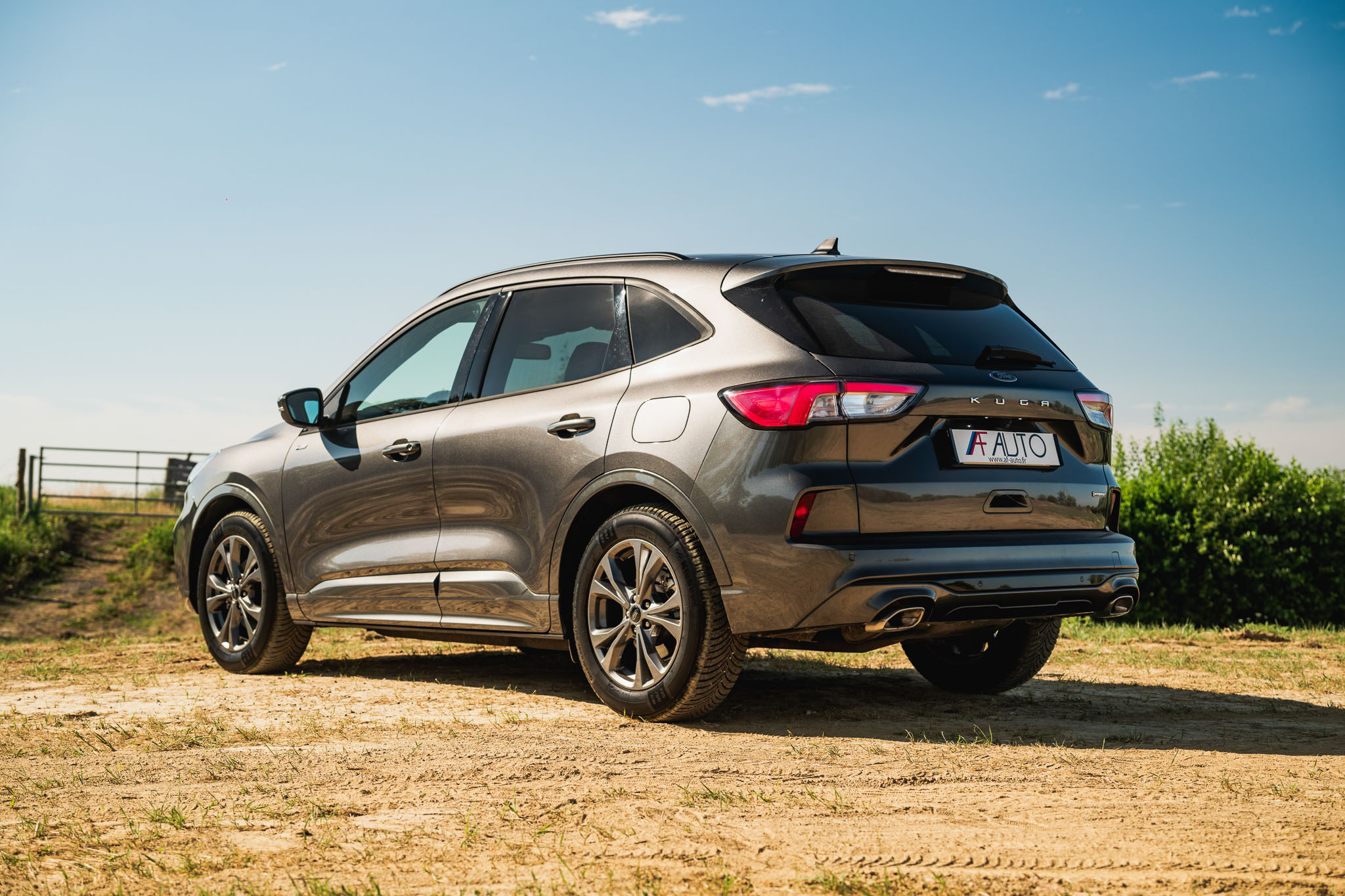 FORD KUGA 2.5 HYBRID FLEXIFUEL E85 ST-Line X