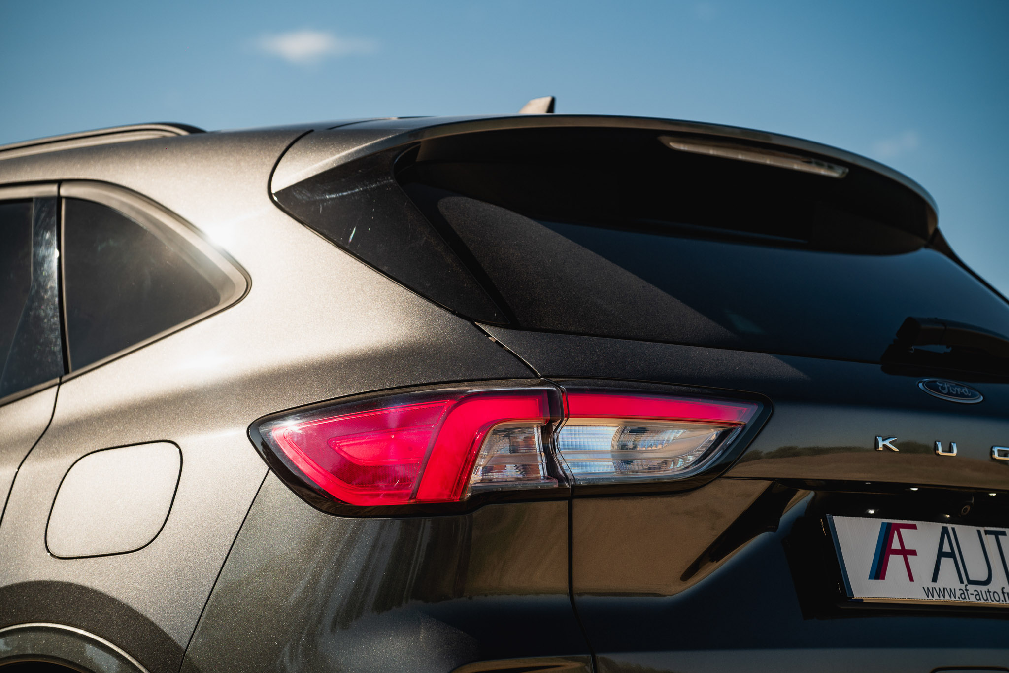 FORD KUGA 2.5 HYBRID FLEXIFUEL E85 ST-Line X