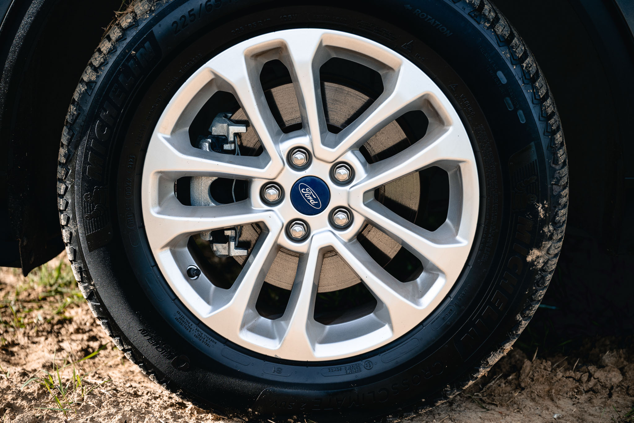 FORD KUGA 2.5 HYBRID FLEXIFUEL E85 Titanium (V300-506)