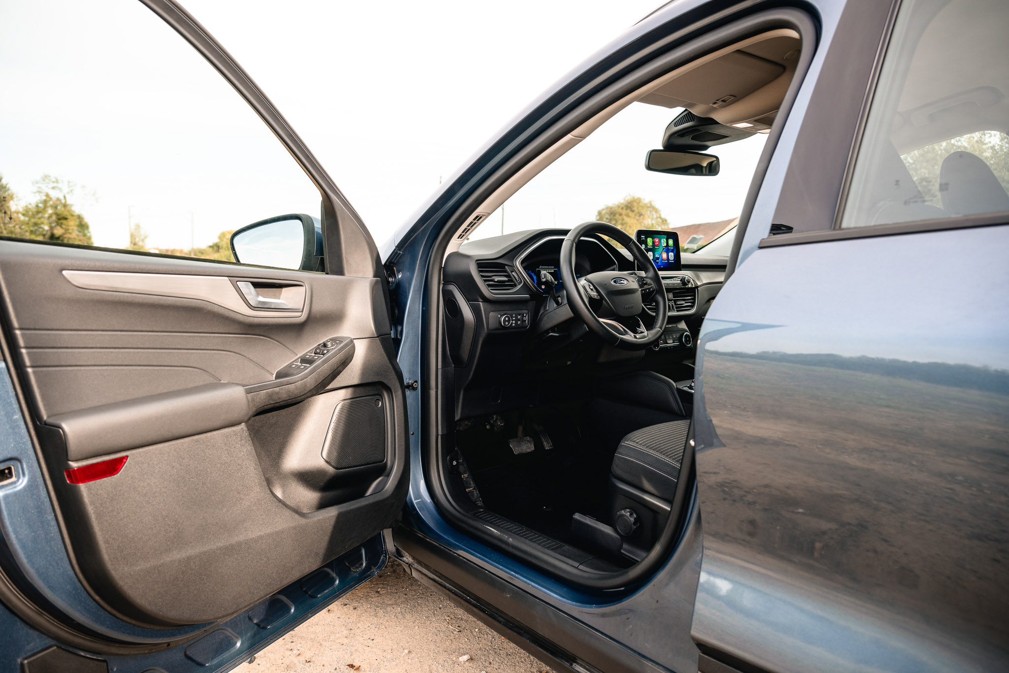 FORD KUGA 2.5 HYBRID FLEXIFUEL E85 Titanium (V300-506)