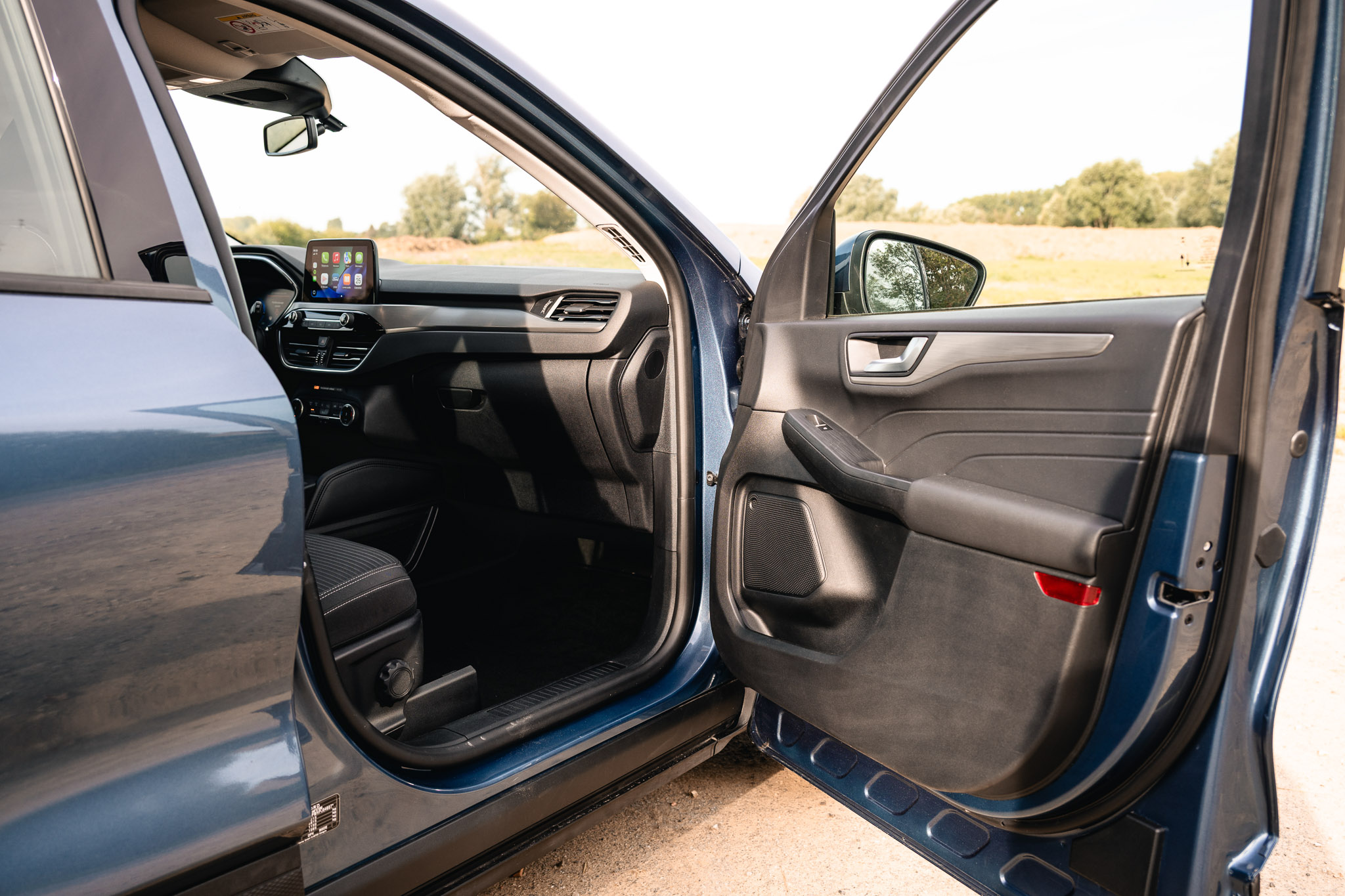 FORD KUGA 2.5 HYBRID FLEXIFUEL E85 Titanium (V300-506)