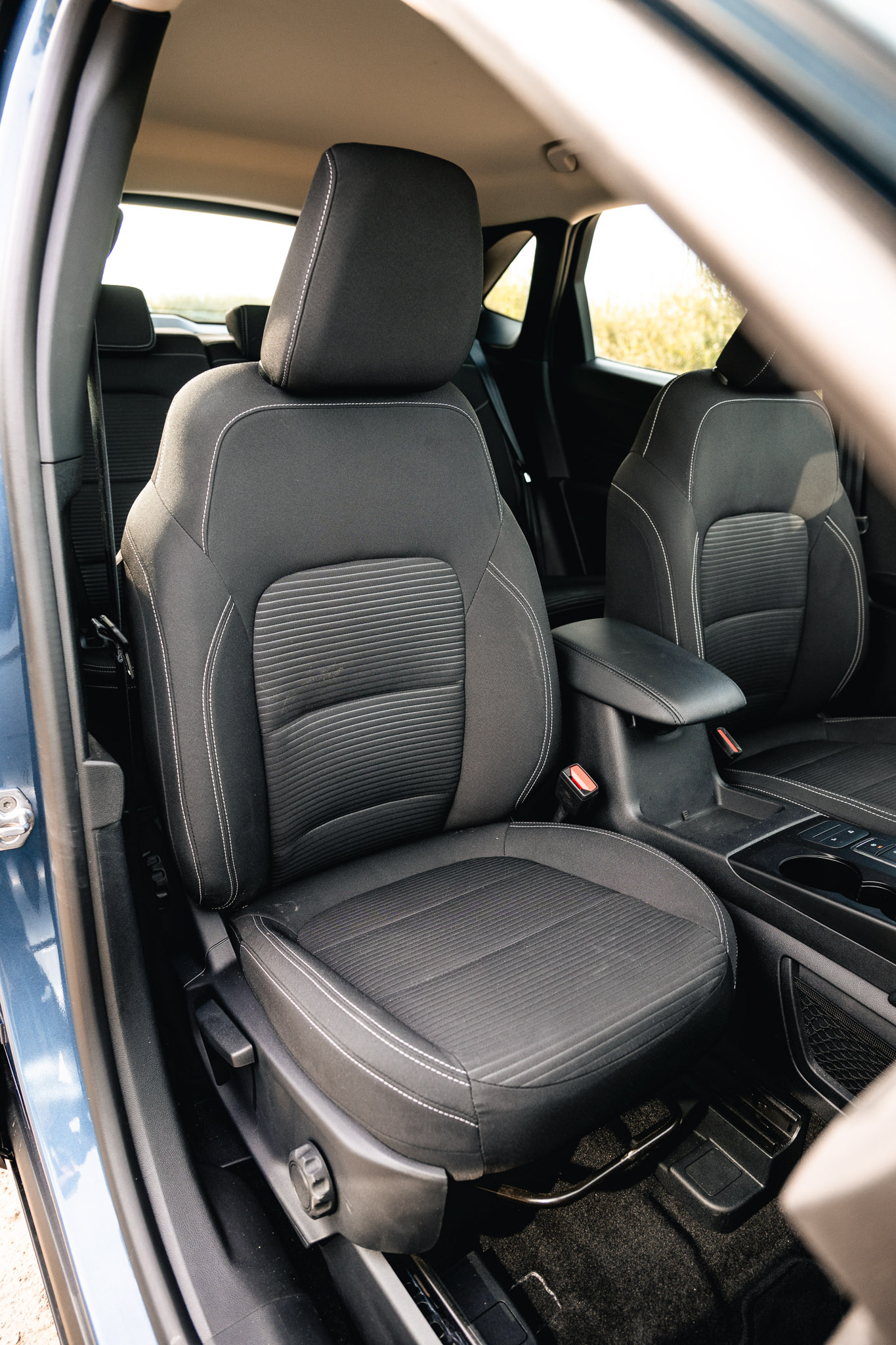 FORD KUGA 2.5 HYBRID FLEXIFUEL E85 Titanium (V300-506)