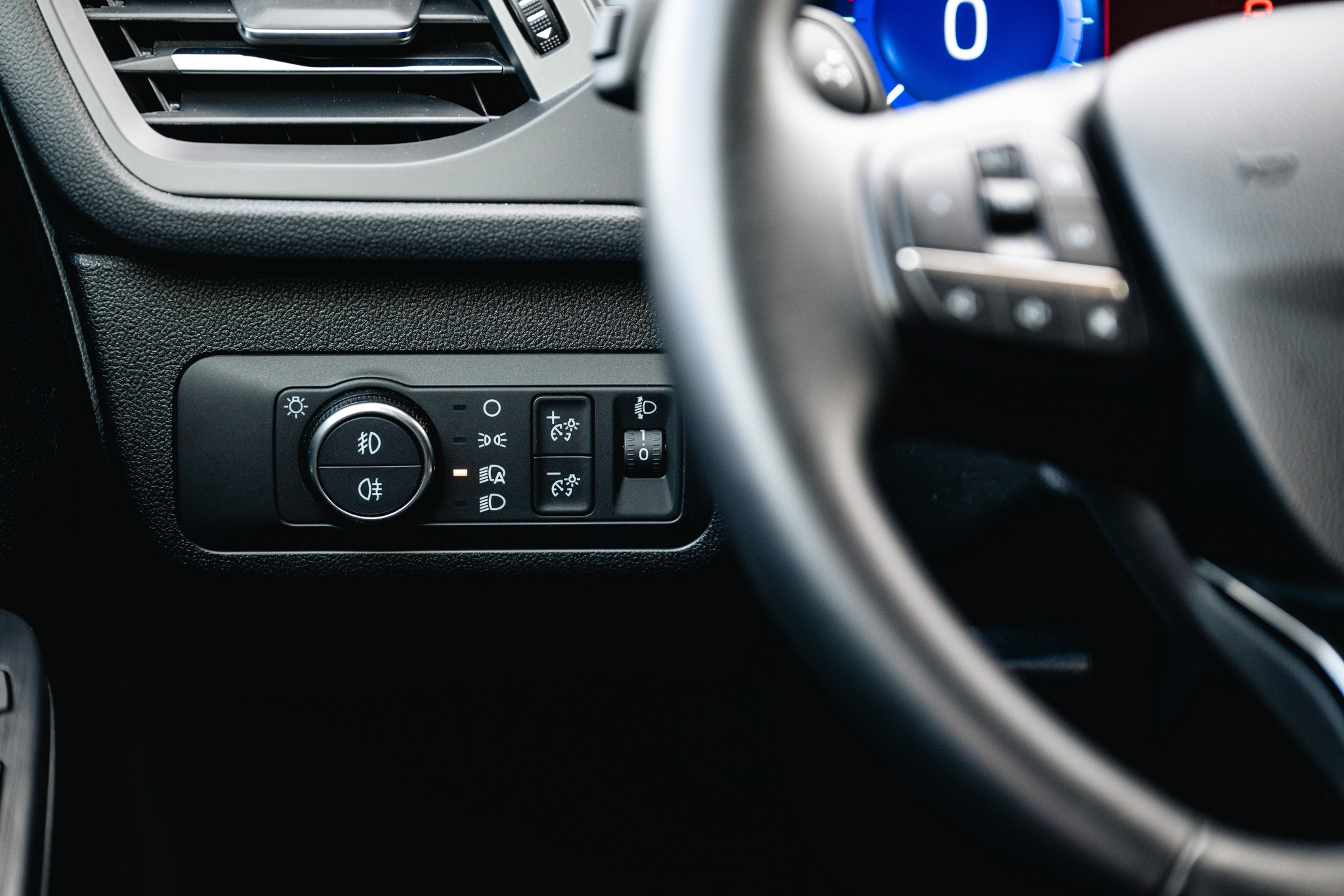 FORD KUGA 2.5 HYBRID FLEXIFUEL E85 Titanium (V300-506)