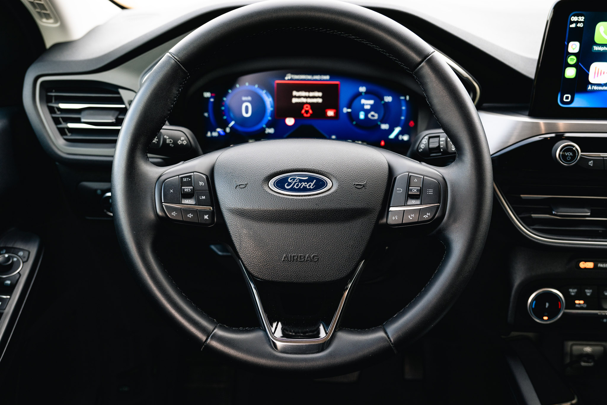 FORD KUGA 2.5 HYBRID FLEXIFUEL E85 Titanium (V300-506)