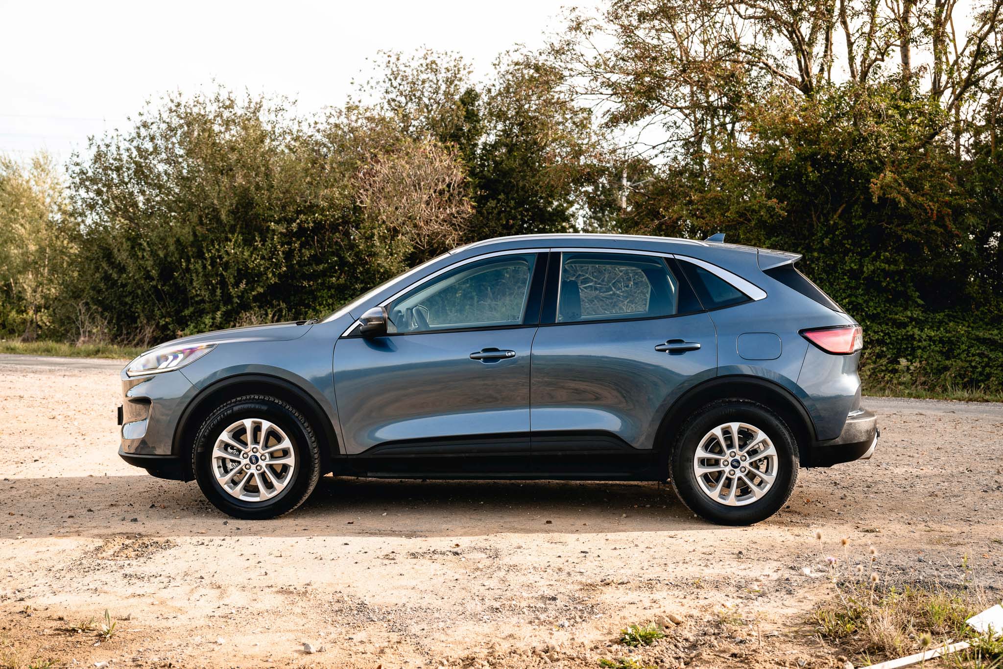 FORD KUGA 2.5 HYBRID FLEXIFUEL E85 Titanium (V300-506)