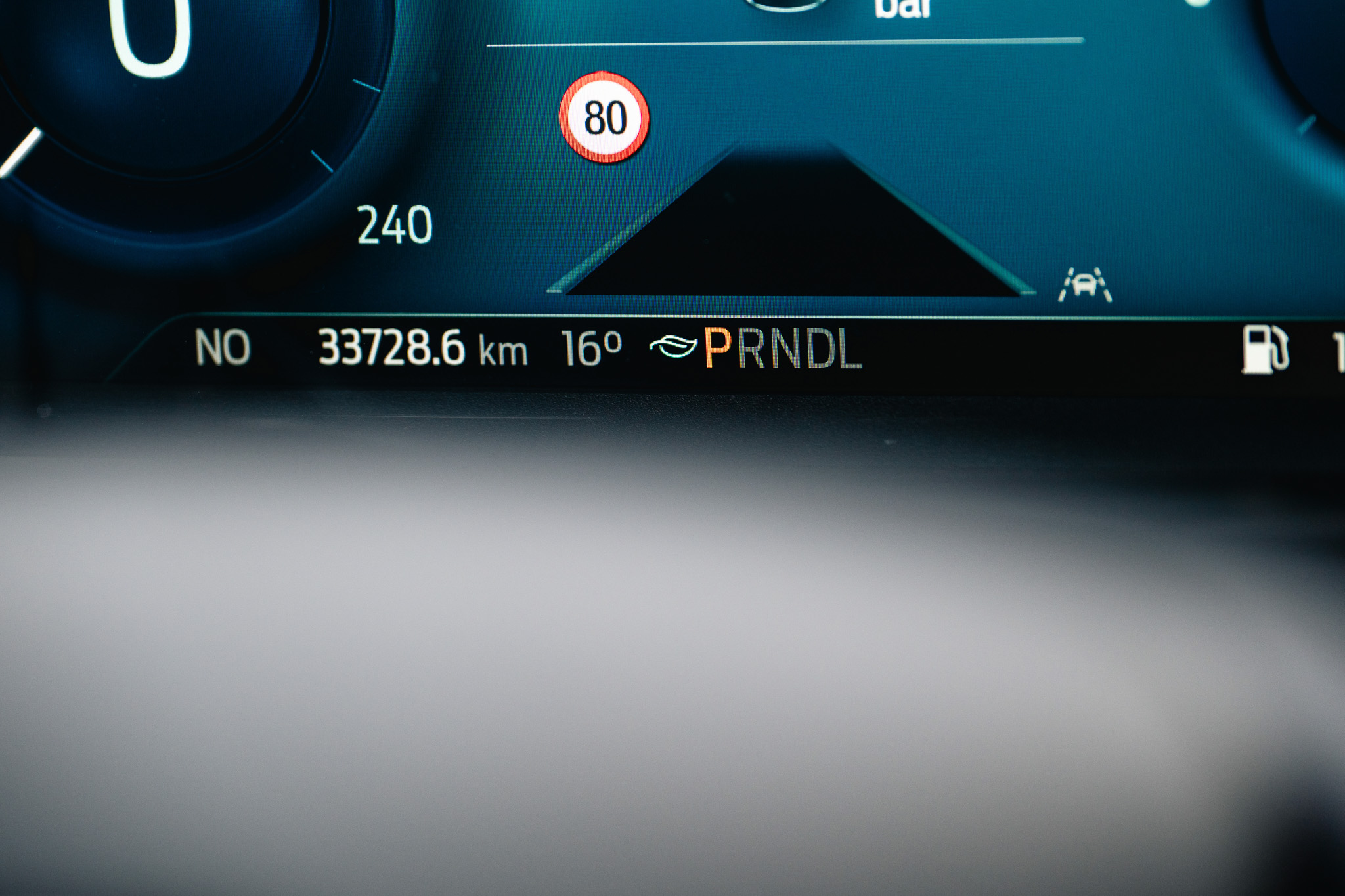 FORD KUGA 2.5 HYBRID FLEXIFUEL E85 Titanium (V300-506)