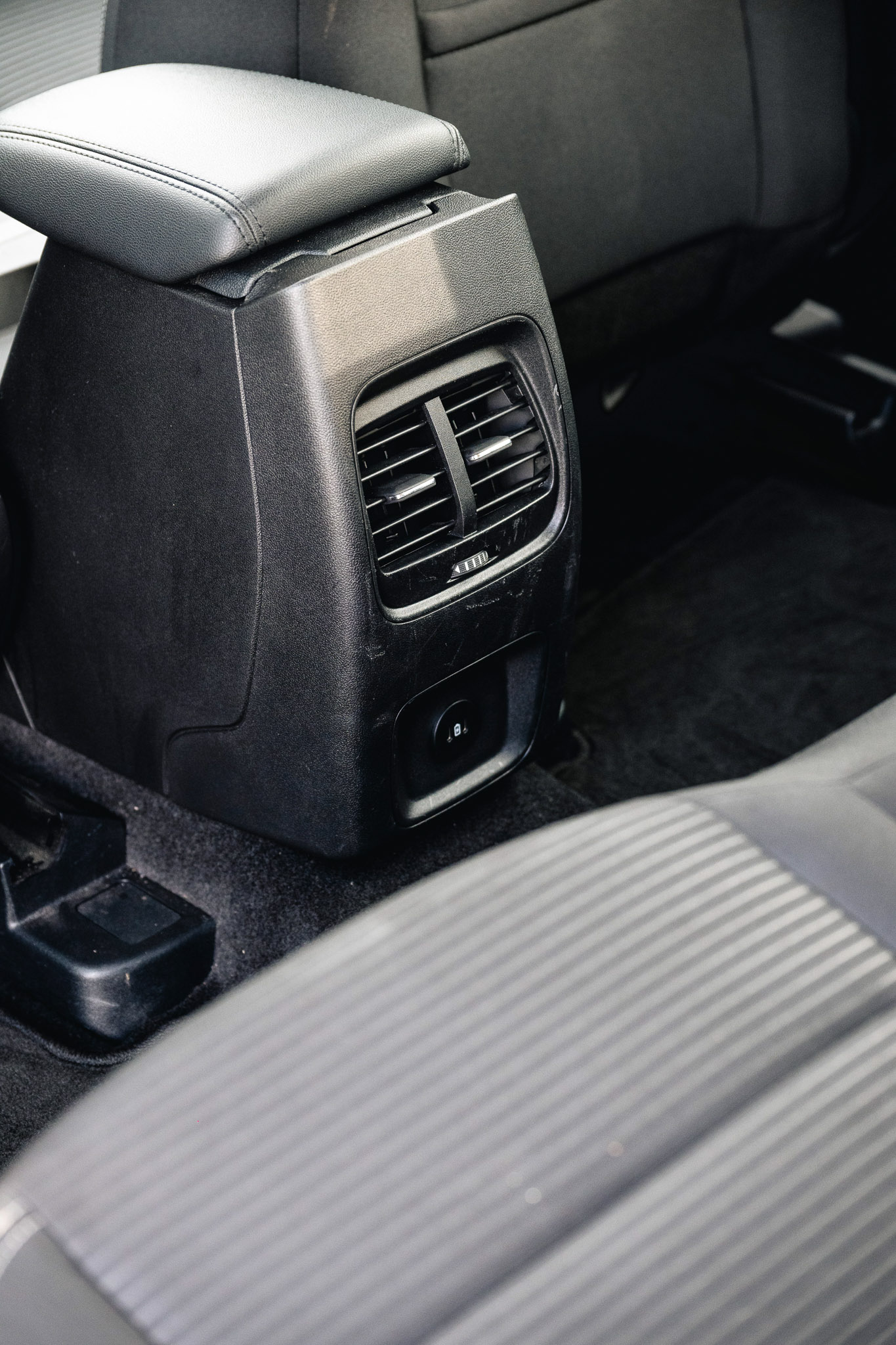 FORD KUGA 2.5 HYBRID FLEXIFUEL E85 Titanium (V300-506)