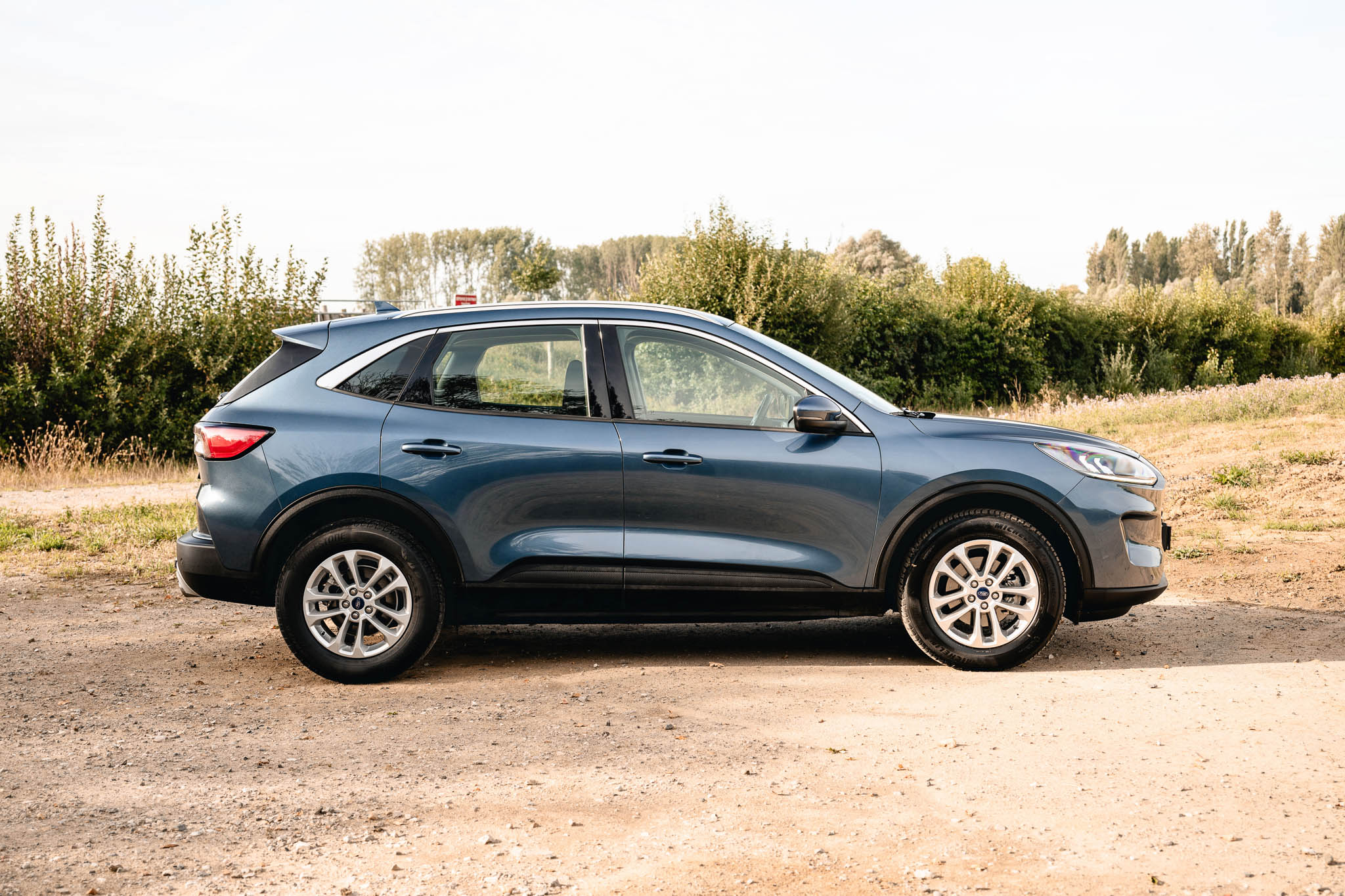 FORD KUGA 2.5 HYBRID FLEXIFUEL E85 Titanium (V300-506)