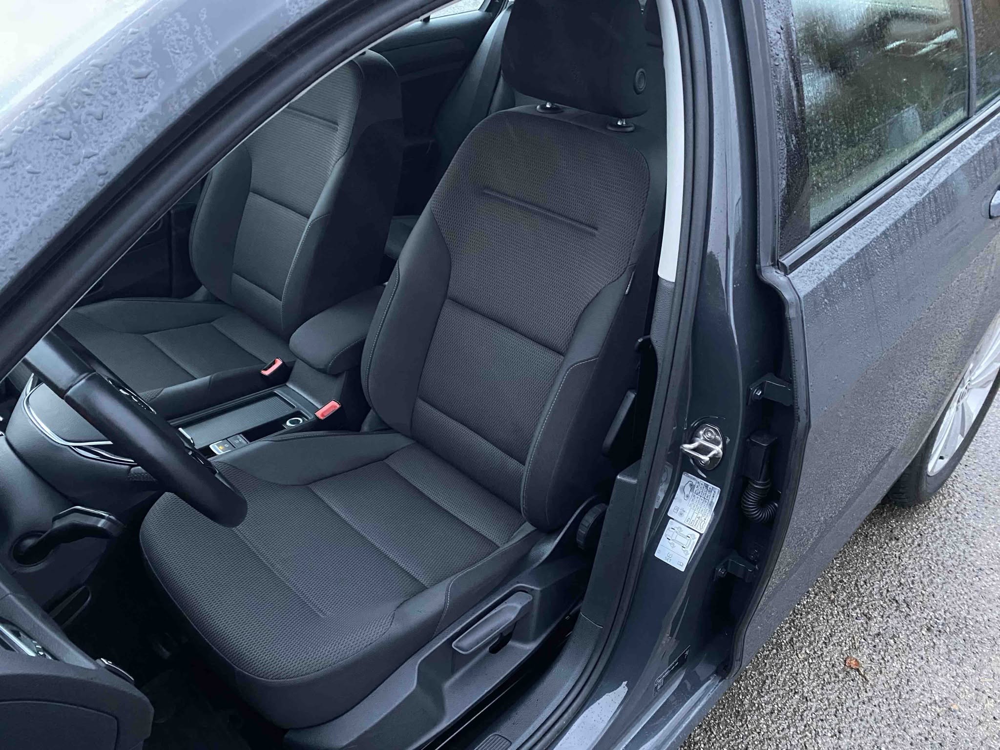 VOLKSWAGEN GOLF 1.4 TSi MULTIFUEL (V311-007)