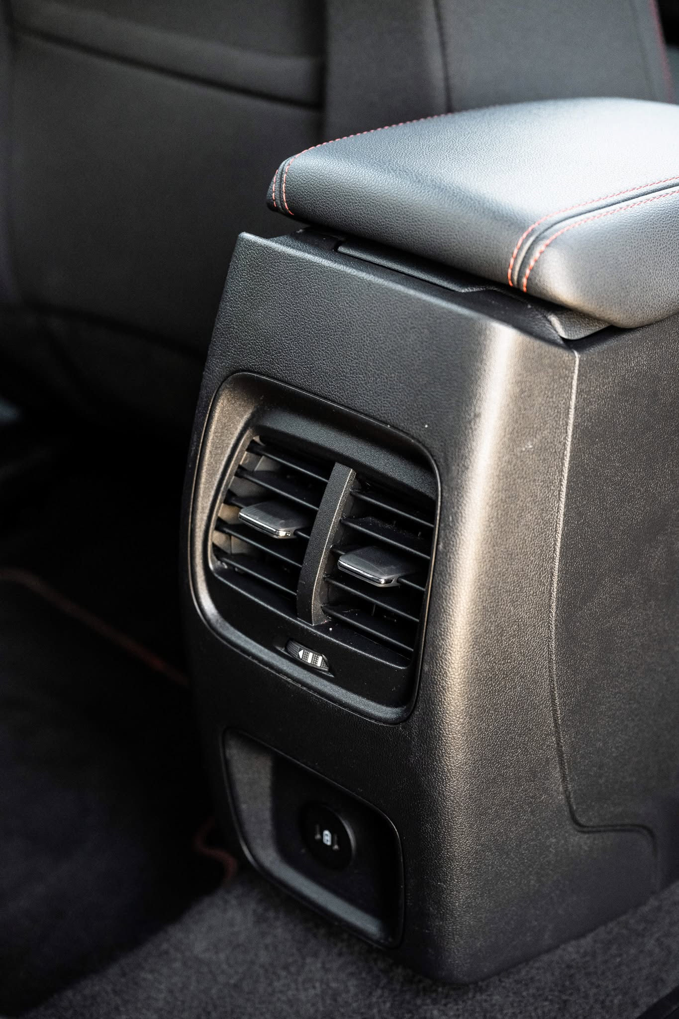 FORD KUGA 2.5 HYBRID FLEXIFUEL E85 ST-Line (V322-403)