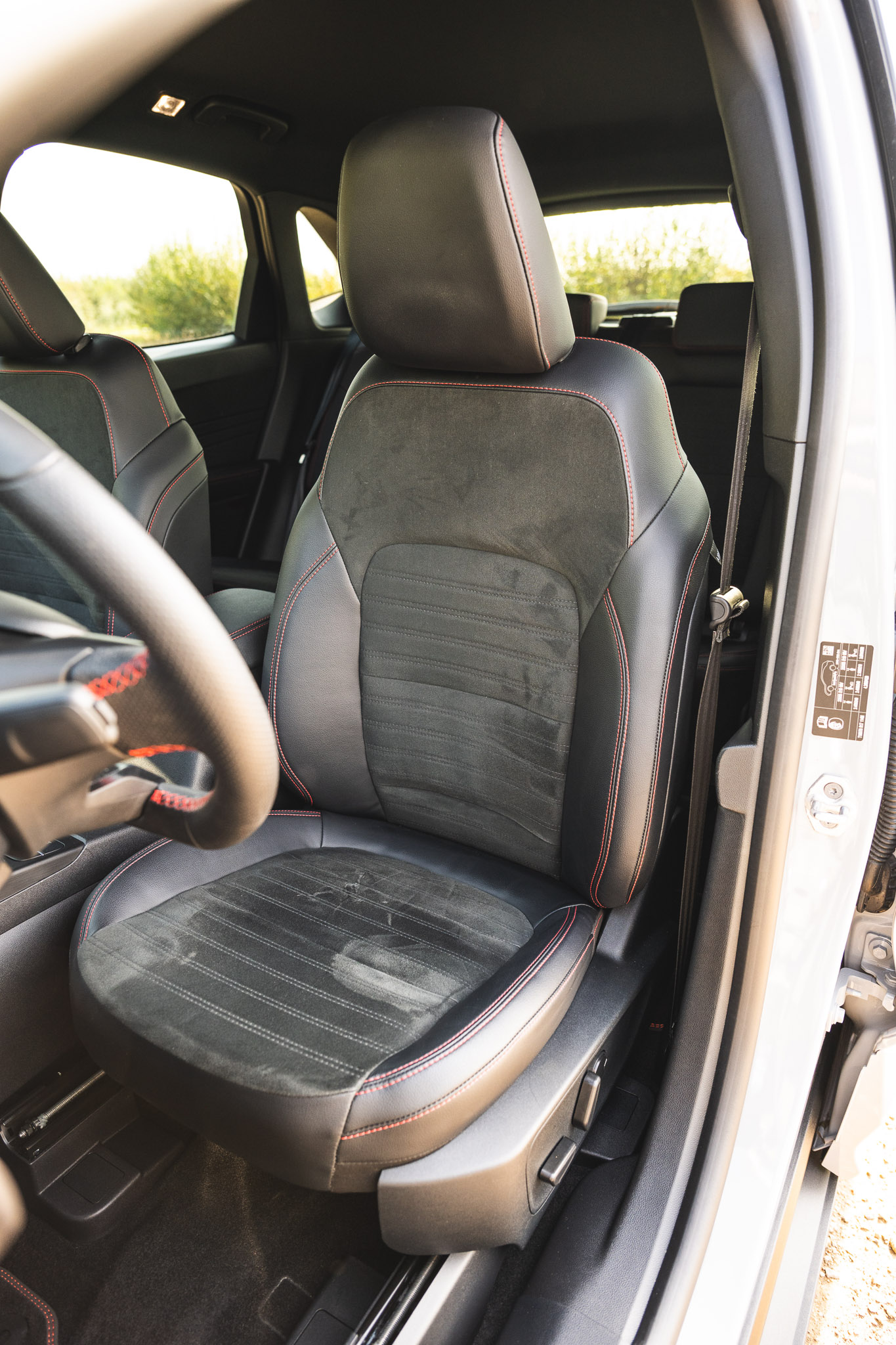 FORD KUGA 2.5 HYBRID FLEXIFUEL E85 GRAPHITE TECH EDITION (V322-748)