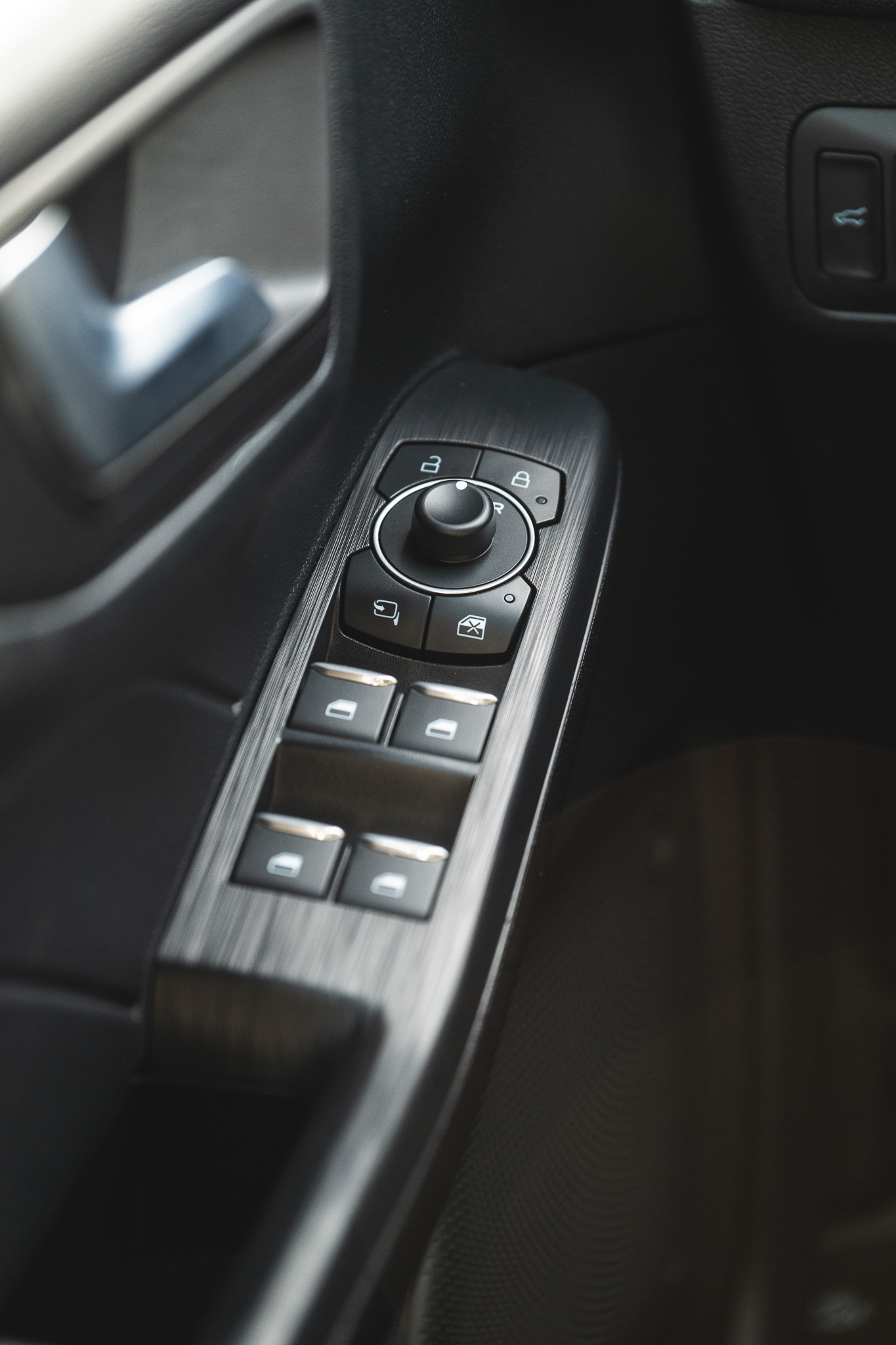 FORD KUGA 2.5 HYBRID FLEXIFUEL E85 GRAPHITE TECH EDITION (V322-748)