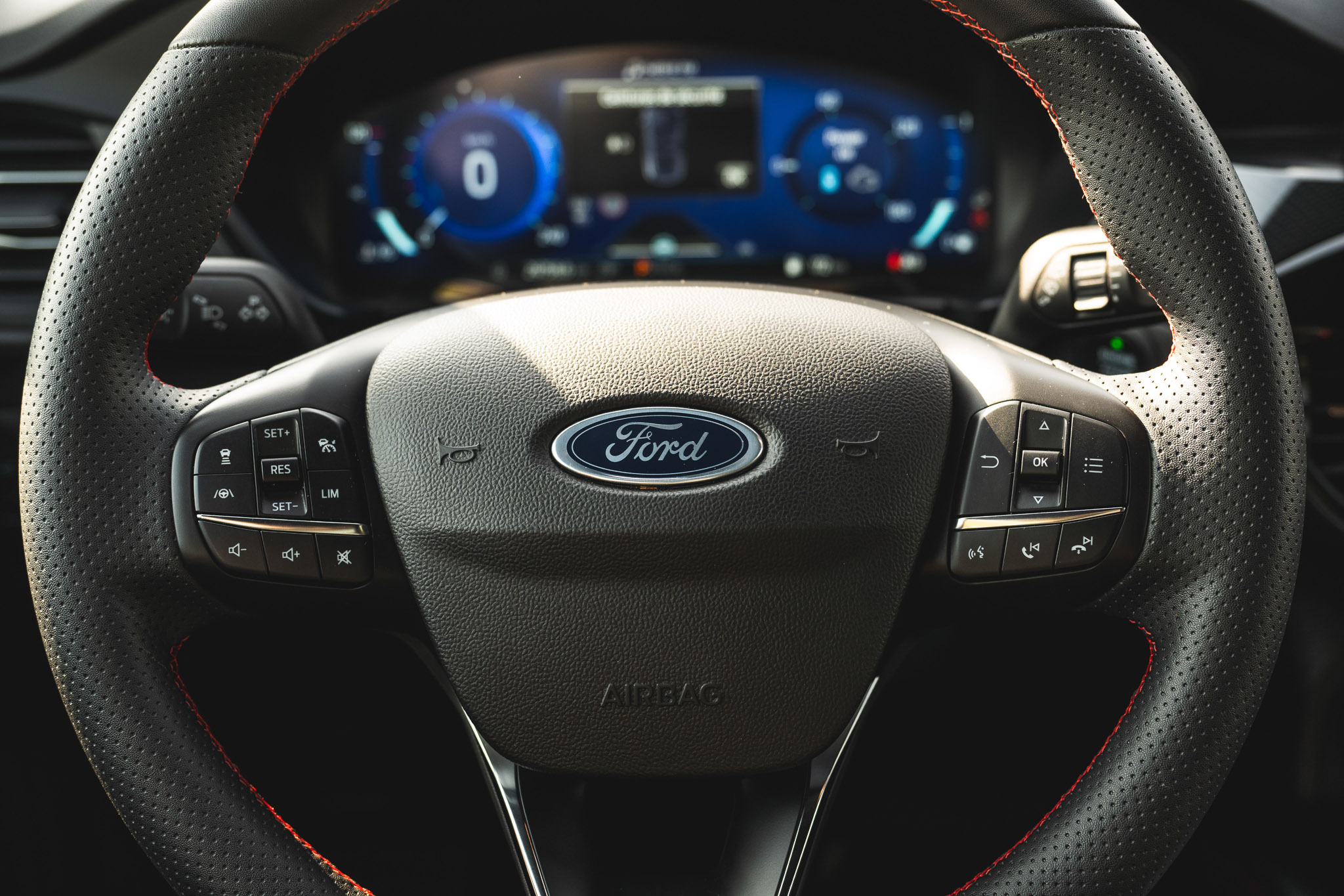 FORD KUGA 2.5 HYBRID FLEXIFUEL E85 GRAPHITE TECH EDITION (V322-748)