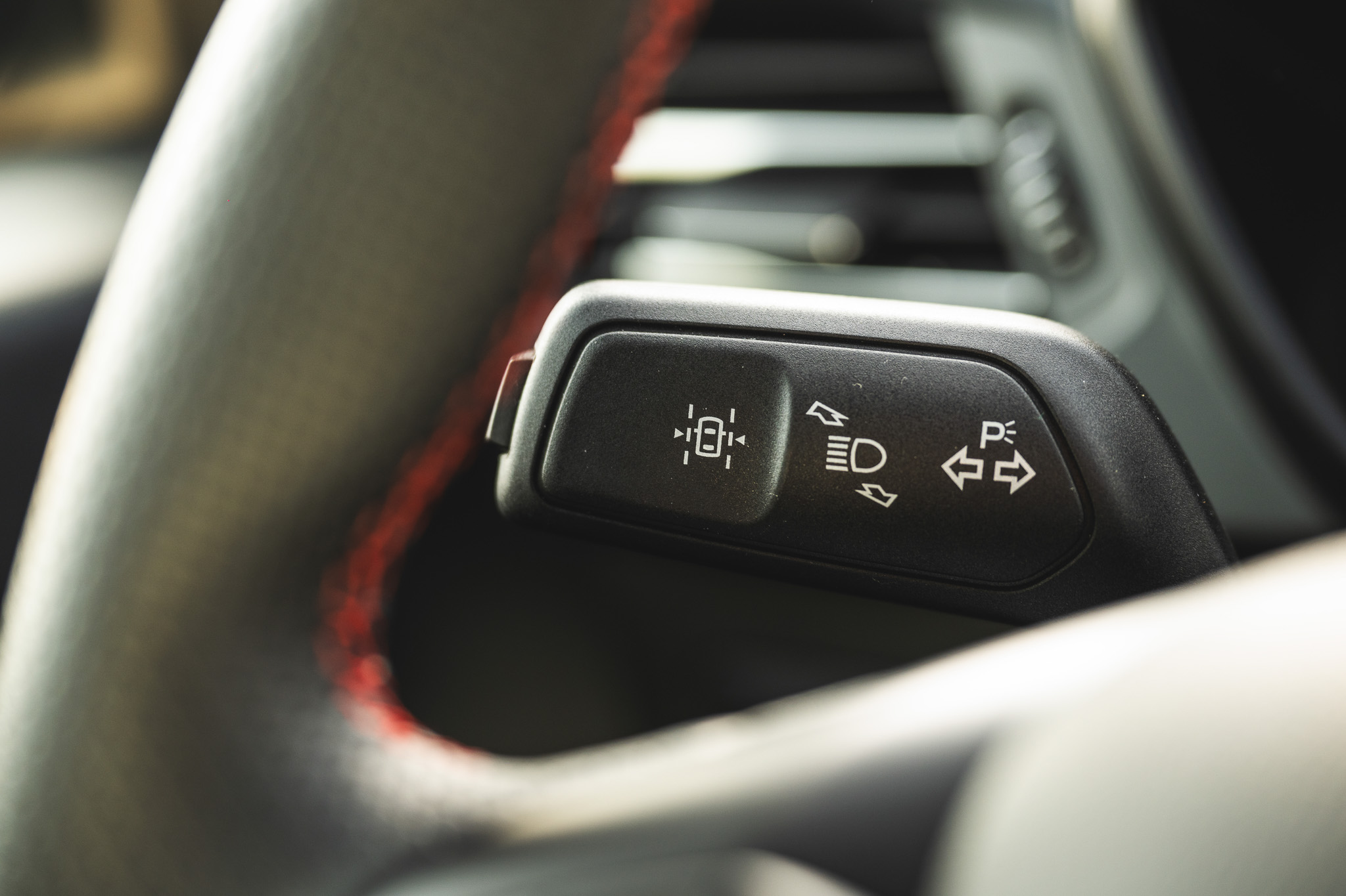 FORD KUGA 2.5 HYBRID FLEXIFUEL E85 GRAPHITE TECH EDITION (V322-748)