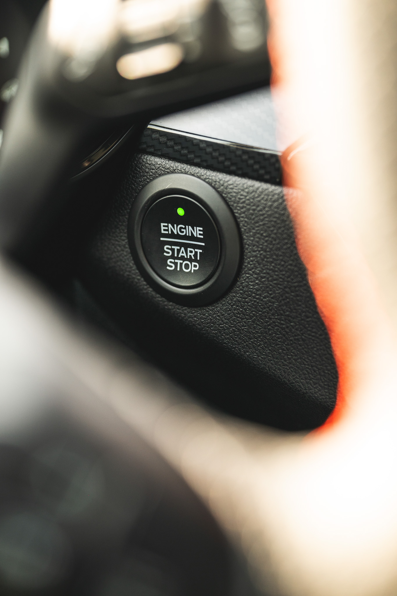 FORD KUGA 2.5 HYBRID FLEXIFUEL E85 GRAPHITE TECH EDITION (V322-748)