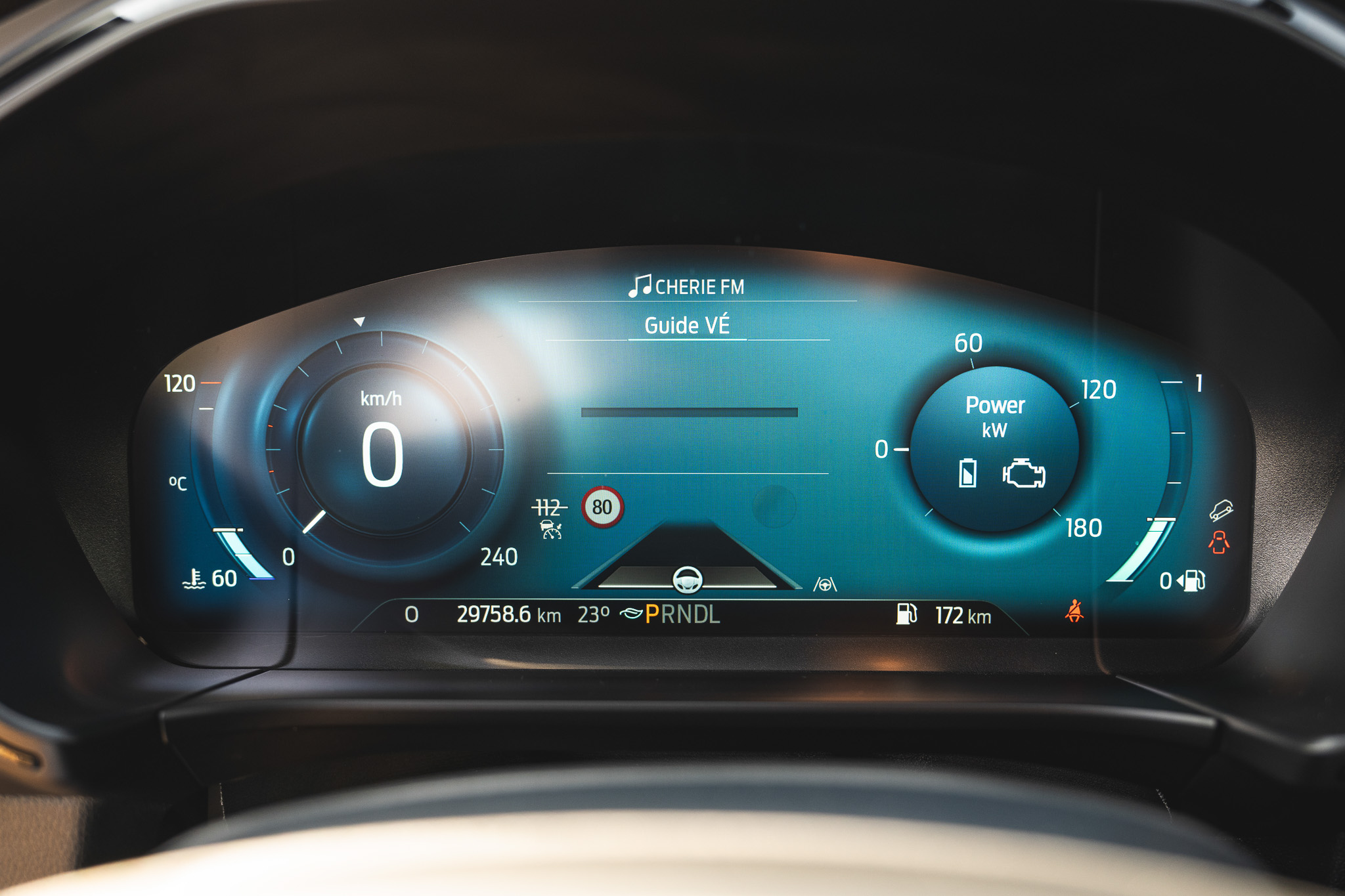 FORD KUGA 2.5 HYBRID FLEXIFUEL E85 GRAPHITE TECH EDITION (V322-748)