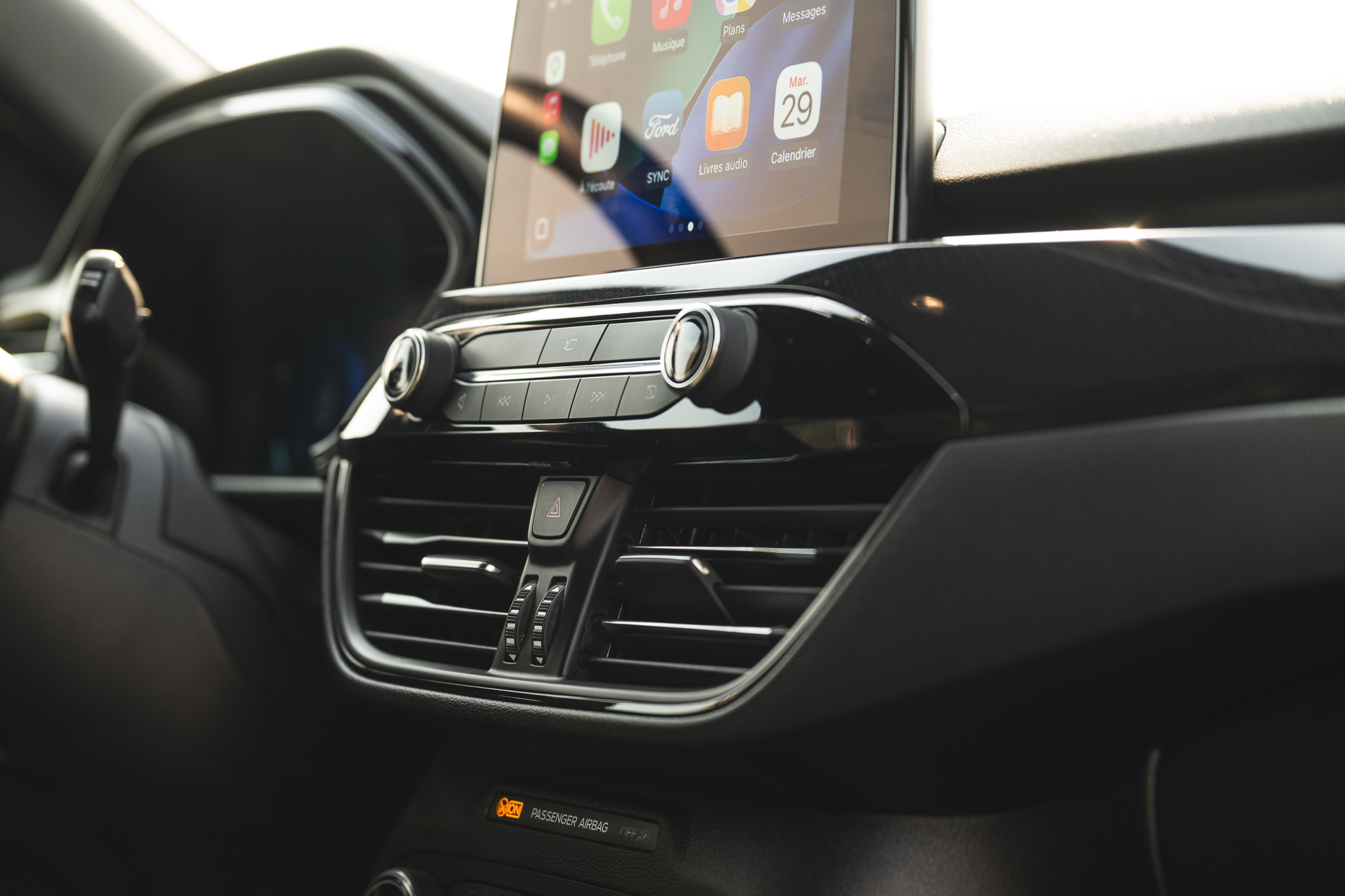 FORD KUGA 2.5 HYBRID FLEXIFUEL E85 GRAPHITE TECH EDITION (V322-748)