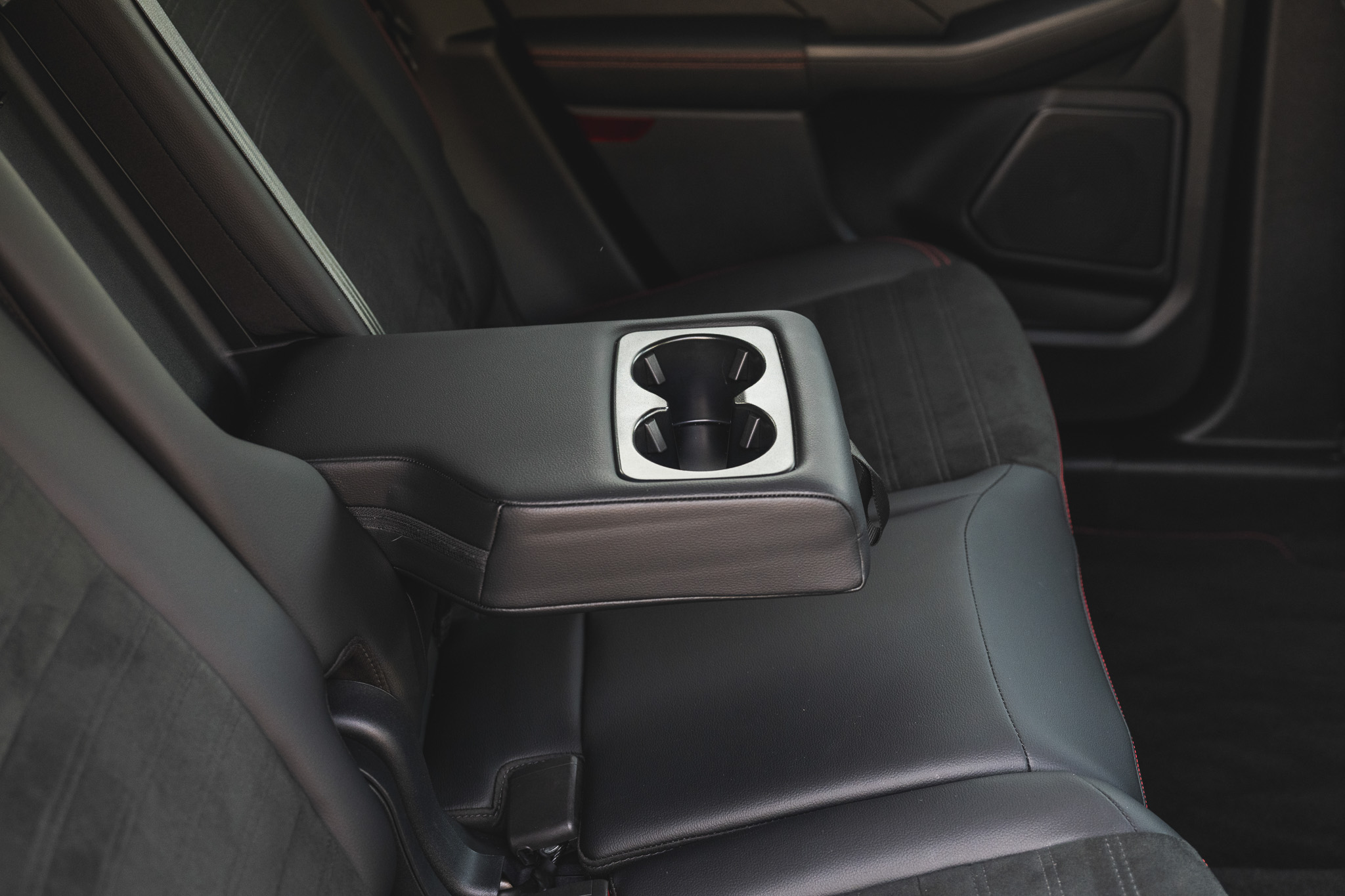 FORD KUGA 2.5 HYBRID FLEXIFUEL E85 GRAPHITE TECH EDITION (V322-748)