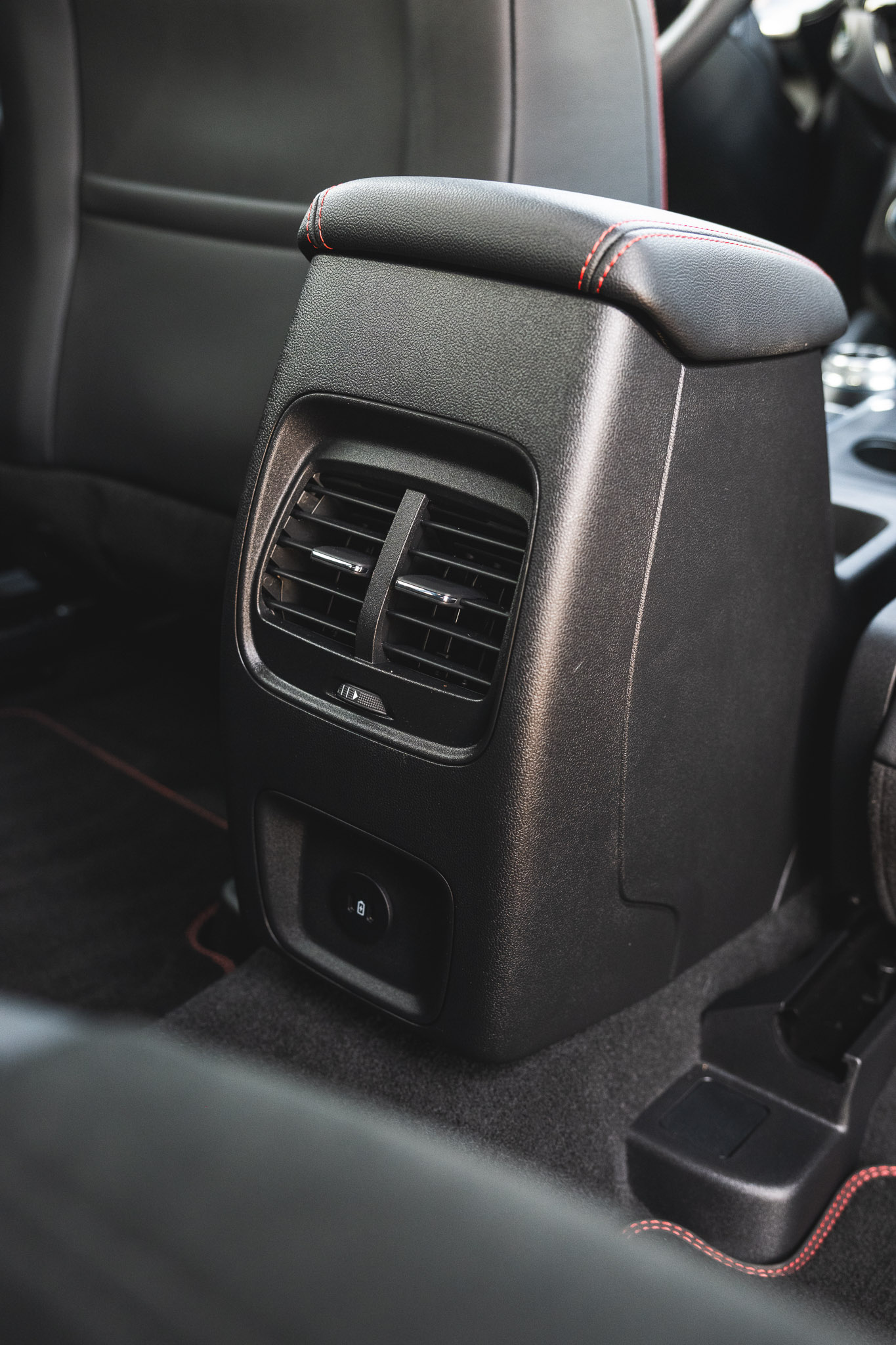 FORD KUGA 2.5 HYBRID FLEXIFUEL E85 GRAPHITE TECH EDITION (V322-748)