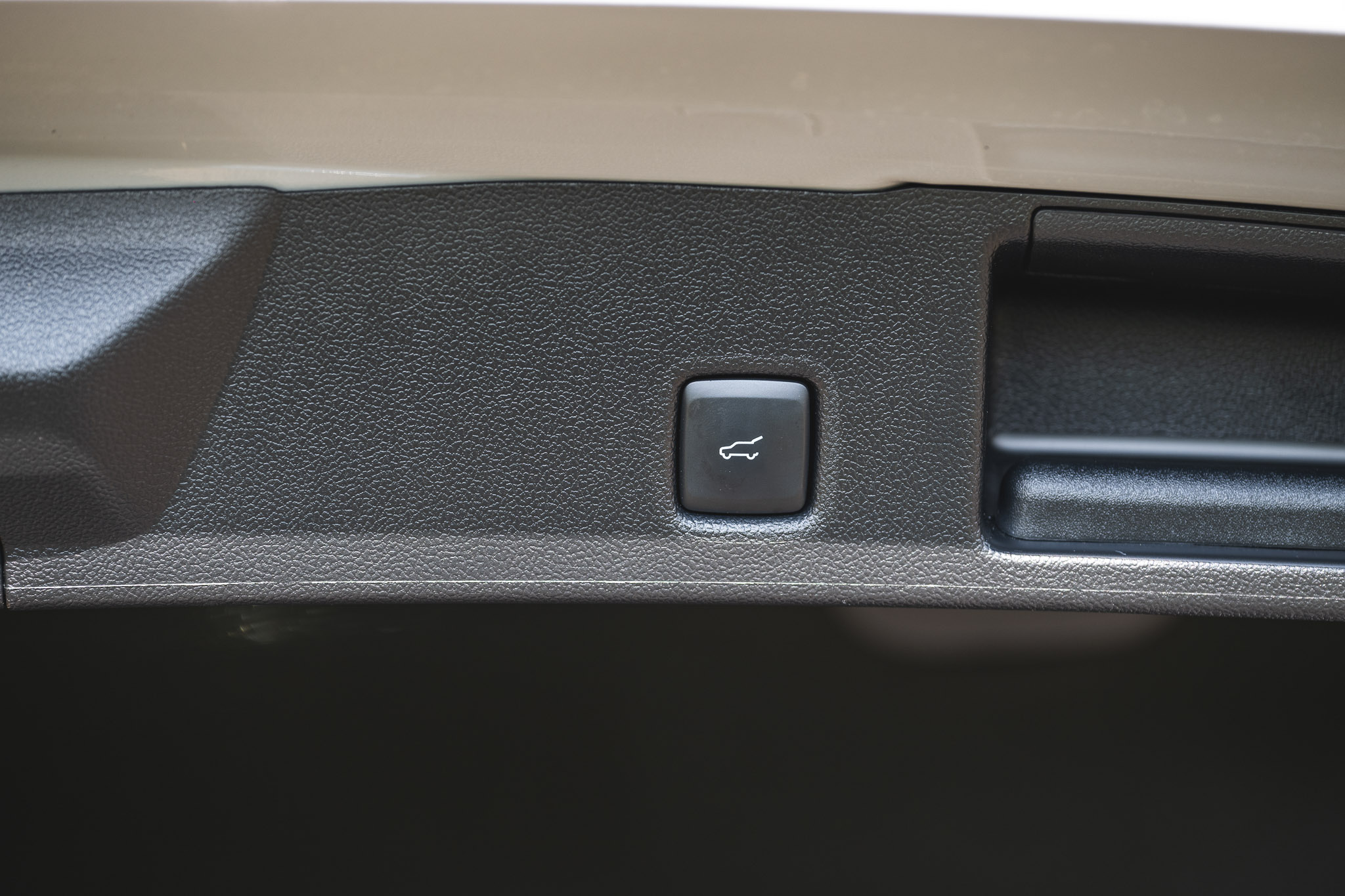 FORD KUGA 2.5 HYBRID FLEXIFUEL E85 GRAPHITE TECH EDITION (V322-748)