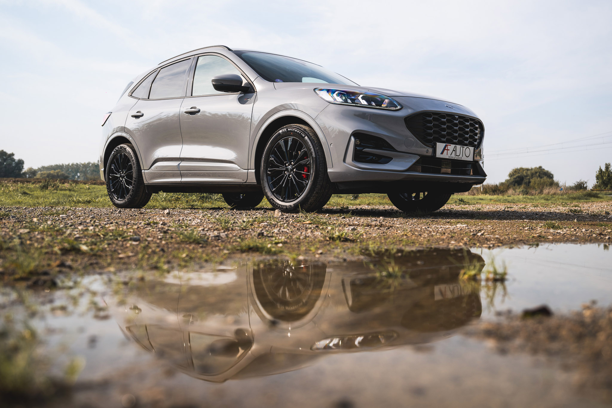 FORD KUGA 2.5 HYBRID FLEXIFUEL E85 GRAPHITE TECH EDITION (V322-748)